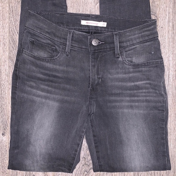 EUC Levi’s Jeans Dark Grey - Picture 3 of 10